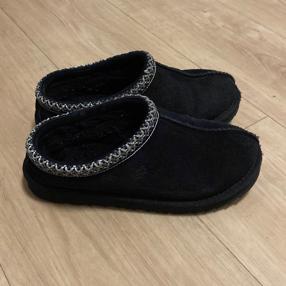 ugg size 3 slippers